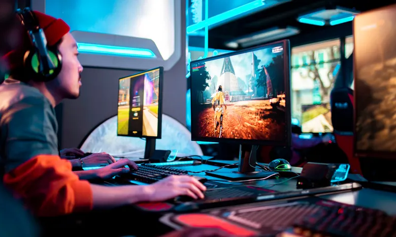 The Rise of Competitive The Rise of Competitive Gaming in Global Culturein Global Culture