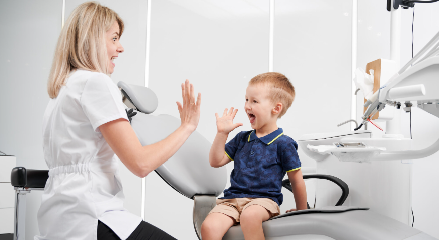 4 Tips For Helping Children Feel Comfortable During Dental Visits - miroirpmu - miroir pmu