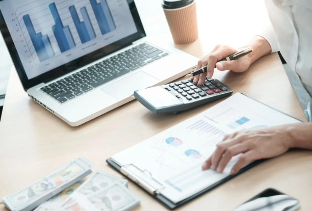 4 Key Services Offered By Small Business Bookkeepers