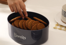 Biscuit Storage Tin: Fresh and Organized Solution for Your Cookies