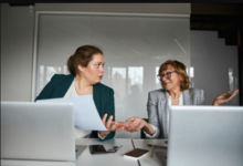 Music Marketing Expert vs Social Media Manager: What’s the Real Difference?