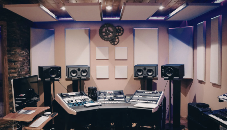 Tips for Maximizing Creativity in a Recording Studio Session