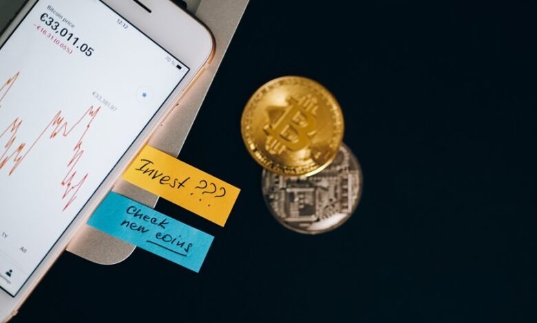 crypto to the moon moneysideoflife